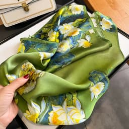 100% Real Silk Scarf Women Square Neck Tie Wrist Shawls Wraps for Ladies Foulard Scarves Pashmina Female Hijab Bandana Bufanda