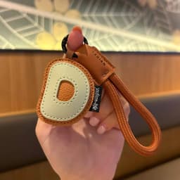 Mixed Color Pu Leather Letter Key Chains A-Z Initial Alphabet Pendant Wristband Key Ring Bag Tag Ornaments Christmas Party Gifts