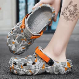 Plus Size 47 Summer Men Sandals Light Soft EVA Men's Hole Shoes Outdoor Slippers Home Garden Clogs Male Beach Flats Slides
