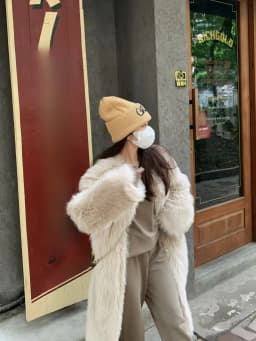 Eco-Friendly Fur Coat Women's Mid-Length Fashionable Casual Style Long Sleeve V-Neck Three Button Closure Outerwear