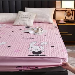 Cartoon Quilting Waterproof Fitted Sheet Cute Printed Padded Mattress Protector Skin-Friendly Non-Slip Mat with Elastic Band