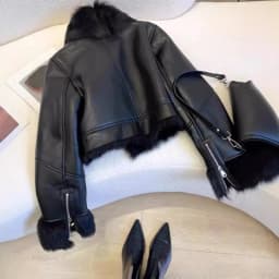 Women's Black Leather Fur Jacket Thick Warm Motorcycle Style Short Coat Winter Fashion 2024 New Arrival Artificial Leather