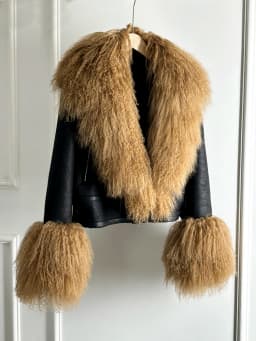 2024 New Winter Warm Mongolia Sheep Fur Collar Faux Leather Jacket Women Warm Suede Lamb Loose Fit Pu Leather Short Casual Coat