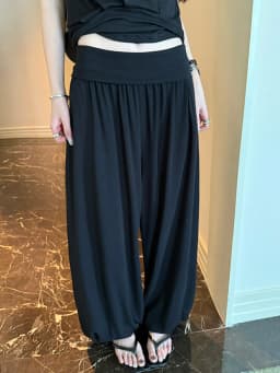 [EAM] High Elastic Waist Black Gray Brief Long Casual Wide Leg Pants New Trousers Women Fashion Tide Spring Autumn 2026 1DJ8226