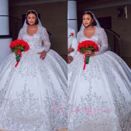 Luxury Plus Size Ball Gowns Lace Sequined Appliqué Elegant Wedding Dress V-Neck Long Sleeve Bridal Dress Beaded Vestido de novia