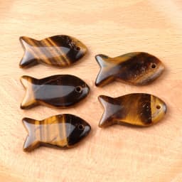 Hand Carved Healing Crystals Fish Figurine Natural Stone Animal Statue Amethyst Gemstone Pendant Home Decor DIY Hanging Ornament