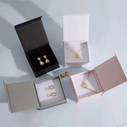 9*9*3.5cm Paper box custom logo necklace magnet box with sponge personalized logo jewelry package bulk flip cardboard box