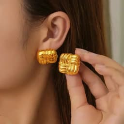 1 Pair Fashion Temperament Elegant Sun Flower Stud Earrings for Women Suitable Individuation Party Wedding Jewelry Birthday Gift