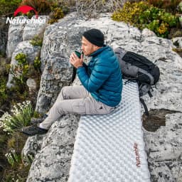 Naturehike Camping Mat 3.5/4.6/5.8/8.8 High R Value Ultralight Warm Inflatable Mattress Outdoor Portable Folding Inflatable Mats