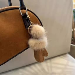 Cute Fur Keychains Hand-sewn Leather Key Chains For Bag Pendants Car Key Fashion Women Couple Festival Gift Keyrings Accessories