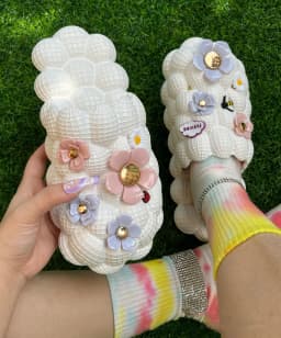2025 Summer New Bubble Slippers Women Toe-covered Massage Sandals Creative Peanut Shoes Herringbone Slippers Beach Flip Flops