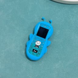 COCOBEIR D666 2G Cute Mini Cellphone Dual SIM Card Camera FM Radio Bluetooth Alarm 1500mAh GSM Mobile Phone Multi-language