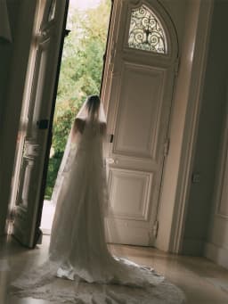 Kyoto Customized Off-white Mermaid Wedding Dress Strapless Sleeveless vestidos de noche Elegant Court Train robe de mariée