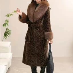 Women's Coat 2025 Winter New Loose Leopard Print Coat Long Integrated Temperament Coat Fashionable fur fur Collar for Ladies WLF