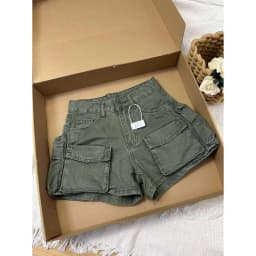 American Retro Multi Pocket Denim Shorts 2026 Summer New Casual Fashionable Women's Workwear Style Military Green Shorts