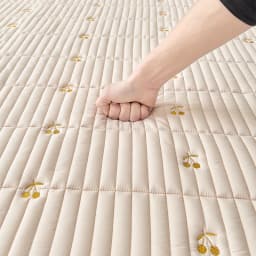 Spring Autumn Comfortable Durable Mattress Toppers Soft Breathable Soybean Fiber Filling Bed Pads Keep Warm Quilted Mattress Pad