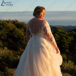 LAYOUT NICEB Scoop Neck Applique Bride Gown 2024 Plus Size A-Line Tulle Wedding Dresses Back Buttons Custom vestidos novias boda