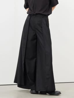 [EAM] Women Black Pleated Long Elegant Wide Leg Pants High Waist New Loose Fit Trousers Fashion Tide Spring Autumn 2026 1DF9092