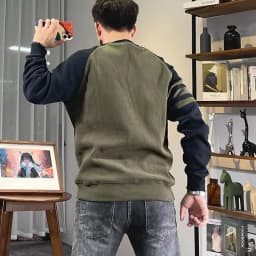 New Men's Long Sleeved Round Neck Pullover Casual Base Sweater with Vertical Stripe Splicing Contrasting Color Sweatshirt XJ170