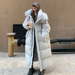 High-end Advanced Warm Extra Long Down Jacket Over The Knee 2026 New Winter Thickened Large Hooded Cotton Jacket for Women