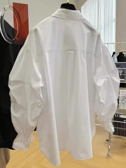 Early Spring 2026 Women's Loose Long Sleeve Shirt Sensation High-End Feeling Unique Exquisite Style Button Detail Po...
