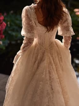 Elegant Off Shoulder Lace Appliquins Pleat A-Line Bride Wedding Dresses Bridal Gowns Customized