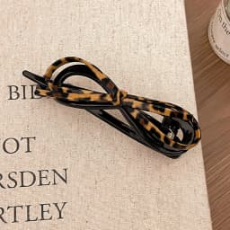 New Twisted Hair Clip PU Bow Barrettes Large Size Hair Clips Plastic Hairpin Sweet Daily Headwear Women Hair Accessories