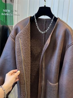 Thickened Leather Jacket Women's Winter Outerwear Warmth Integrated Fur Casual Style round Neck Zipper Closure
