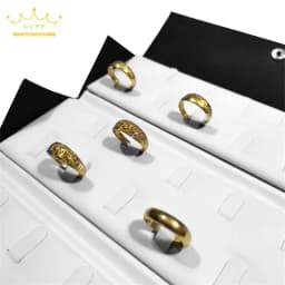 Portable Foldable Jewelry Storage Box Black Leather Outer and White Leather Inner Jewelry Box Rings Necklace Pendant Container