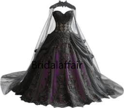 Gothic Weeding Dresses for Brides Black Lace Applique Bridal Dresses Embroidery Tiered Tulle Wedding Gowns with Cape