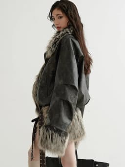 [EAM] Plaid Both Side Wear Leather Big Size Faux Fur Jacket New Lapel Long Sleeve Women Coat Fashion Autumn Winter 2026 1DH9343