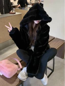 Eco-Friendly Short Mink Fur Coat Women's Winter 2024 Thickened Hooded Plush Outerwear Ladylike Commute Style Zipper Closure