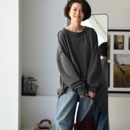 R17800 Artistic and Simple Style, Mid-Length, Loose Fit, Oversized Pure Cotton Spring Pullover Sweatshirt for Women