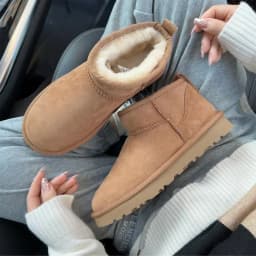 NO-LOGO!!!2025 New Classic mini Snow Boots. Combining Sheepskin and Genuine Leather, Winter Fashionable and Casual Warm Boots