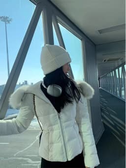 White Large Fur Collar down Jacket Women's 2026 Winter New Design Ultra Slim Lightweight Hooded White Duck down Outerwear