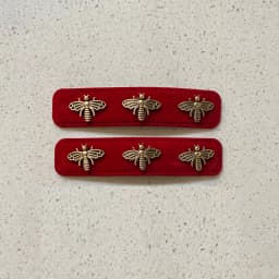 2PCS Red & Black Velvet Hair Clips, Gold Bee Embellishments, Elegant Retro-Style Women’s Hair Accessories, Stylish Daily Wear