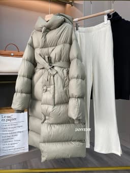 Janveny 2025 New Oversized Hooded Winter Puffer Jacket Women Solid Thick Warm Sashes Tie Up White Duck Down Over The Knee Coat