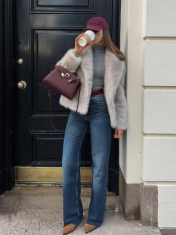 Winter High Quality Thick Warm Faux Fur Coat Women Big Lapel Loose Short Fluffy Fur Jacket Female Fury Plush Jacket Overcoat