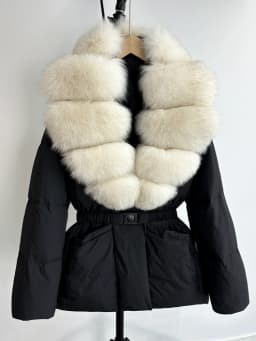 Lagabogy 2025 Large Real Fox Fur Winter Belt Waist-Tight Elegant Warm 90% White Duck Down Jacket Female V-neck Loose Puffer Coat