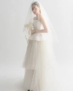 Giyu Elegant Spaghetti Strap Wedding Dresses Crape Tiered Korea Photoshoot Bridal Gowns Floor-Length Customized 웨딩드레스 2025