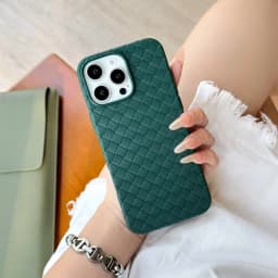Ultra Thin 3D Knits Skin Phone Case For iPhone 17 16 15 14 12 13 Pro Max 16 Plus 16e Air Soft TPU Cover