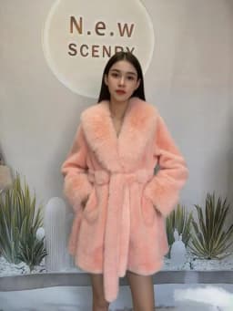 Luxury High Quality New Large Fur Collar Fur Coat Belt Slim Jacket Women Winter Warm Eco-Friendly Mink Fox Fur Coat Premium Tops
