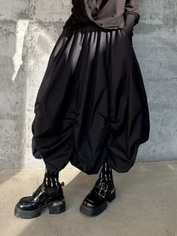 [EAM] High Elastic Waist Black Pleated Irregular Shaped A-line Half-body Skirt Women Fashion Tide New Spring Autumn 2026 1DH9135
