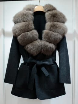 Lagabogy 2025 Large Natural Fox Fur Collar Cuffs Winter Cashmere Wool Blends Women Slim Fit Suit Double Sided Woolen Trench Coat