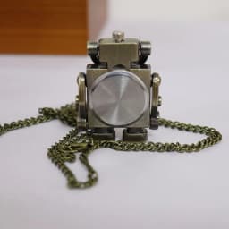 Vintage Robot Shape Arabic Numerals Round Dial Quartz Pocket Watch Pendant Decorated with Cute Keychain Bag Charm for a Party