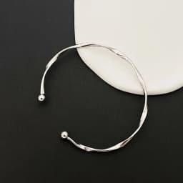 Silver Color Twisted Wave Bracelets Bangles for Women Hand Jewelry New Fashion Cuff Bangles Girl Simple Accessories Pulseras