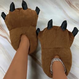 Wholesale Luxury Fluffy Paw AntiSlip Brown Plush House Indoor Slippers Men Animal Plush Home Bedroom Claw Slides Women Sandals