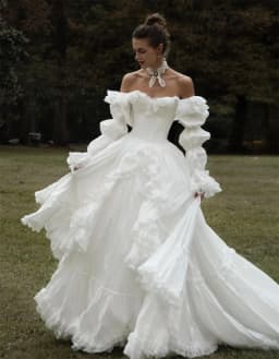 Tokyo White Off the Shoulder Customized Wedding Party Detachable Sleeves Zip Back Bridal Gown Chic A-Line Wedding Gowns 2026