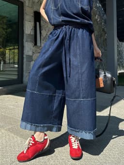 [EAM] High Elastic Waist Blue Denim Wide Leg Jeans Calf-Length Pants New Trousers Women Fashion Tide Spring Autumn 2026 1DJ6418