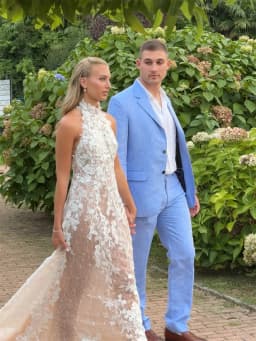 Tokyo Customized White Halter Neckline Wedding Dresses Sleeveless Backless Flower Bridal Gown Elegant Court Train Wedding Gown
